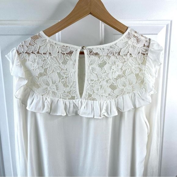 Wayf Long Sleeve Lace Detail White Ivory Blouse Size Medium - Picture 6 of 9